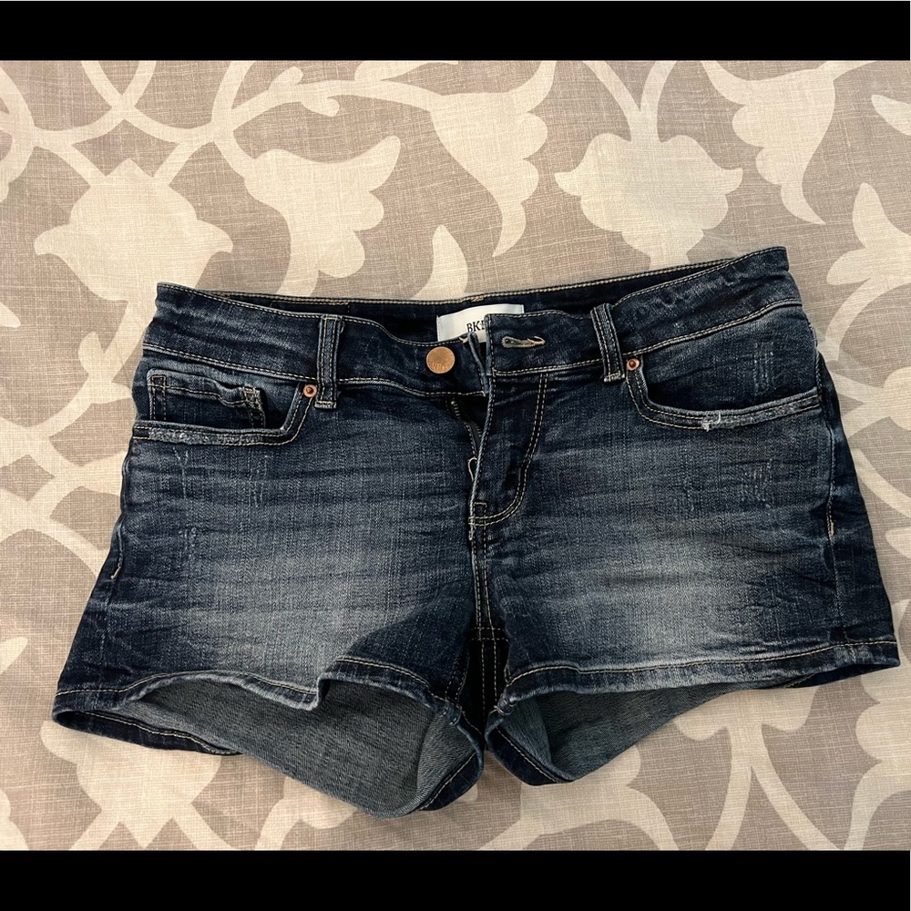 BKE shorts size 27